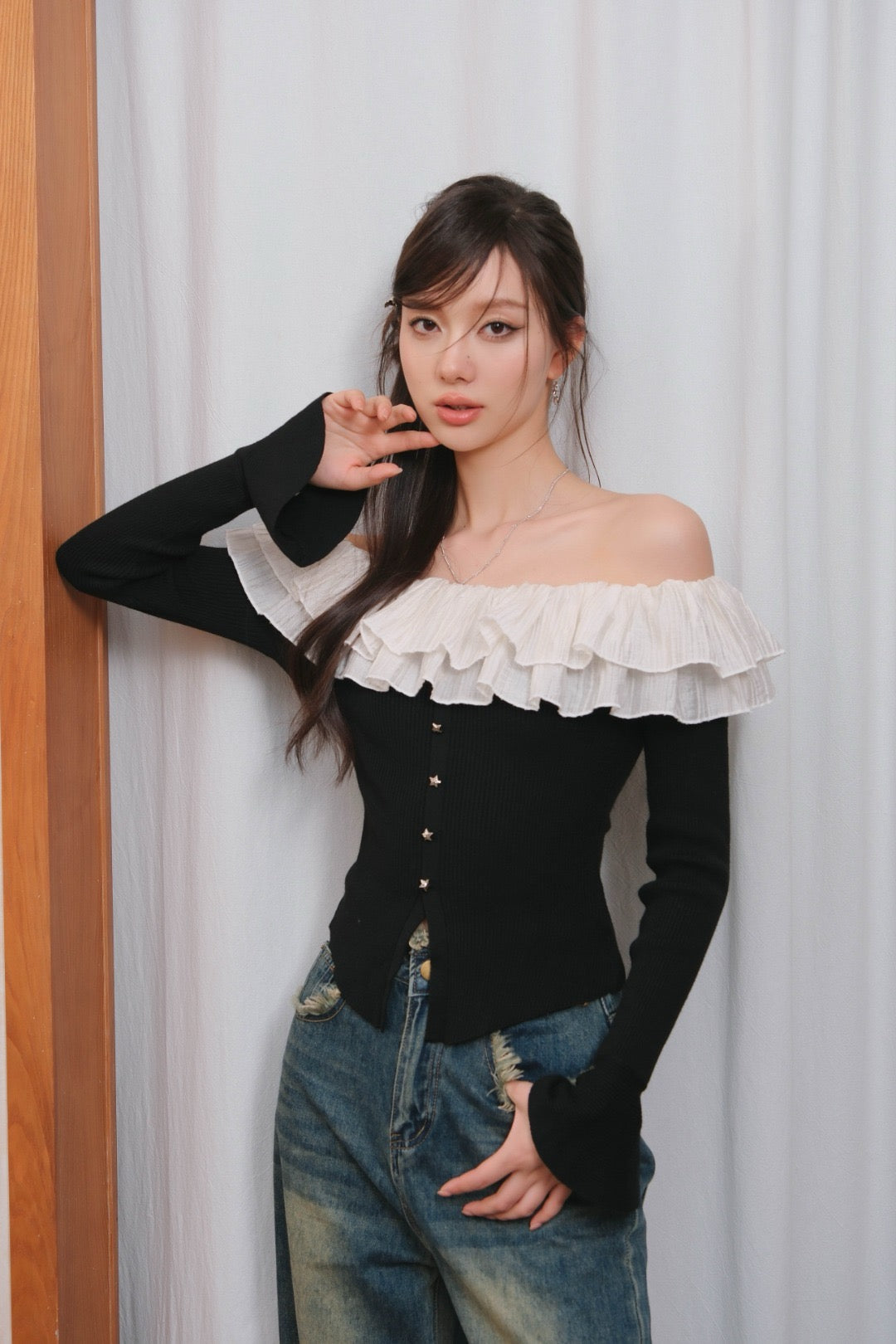 La Freedom Off-Shoulder Top - Black