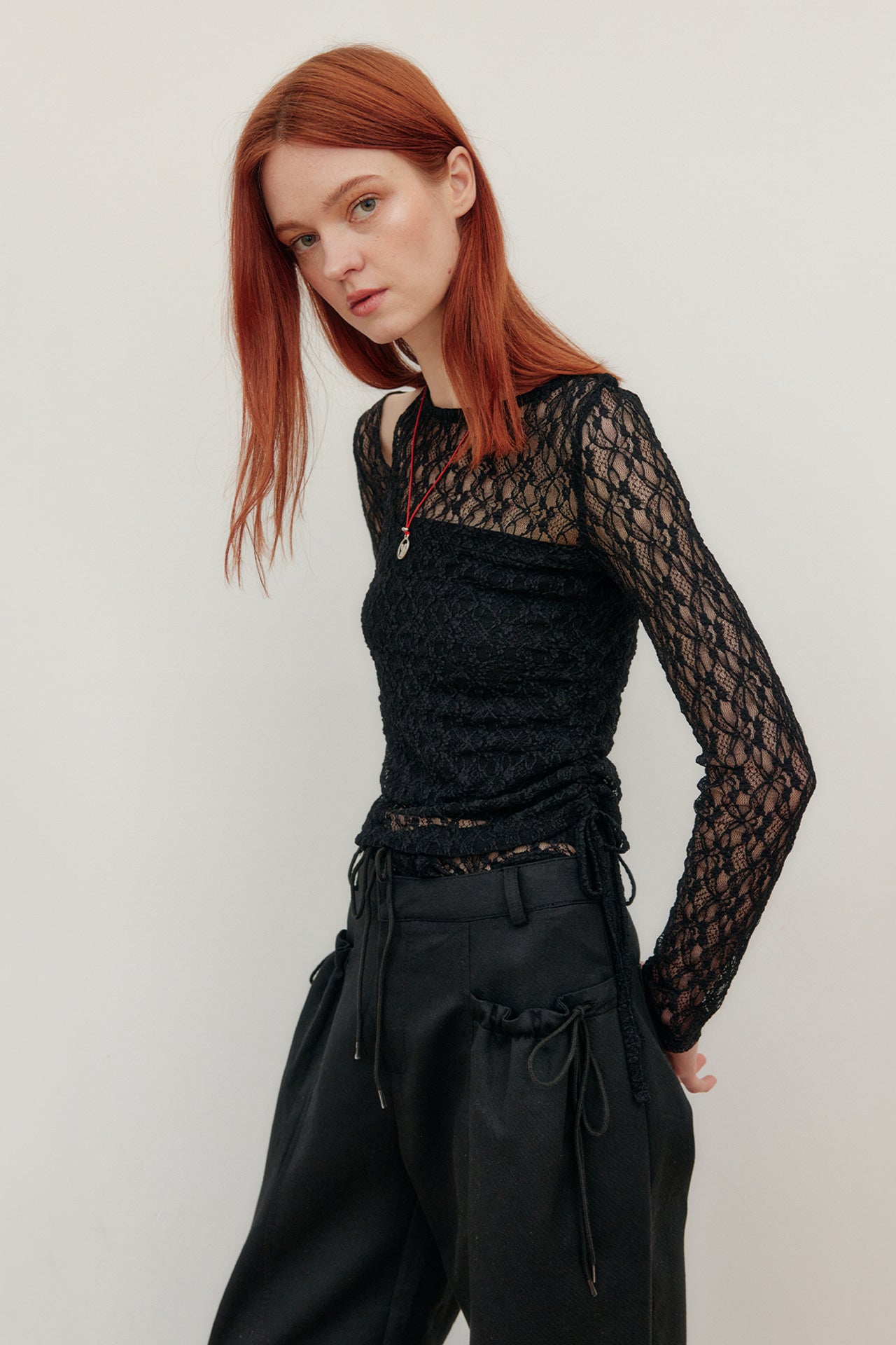 YUSE CUT OUT LACE SHIRRING TOP - BLACK